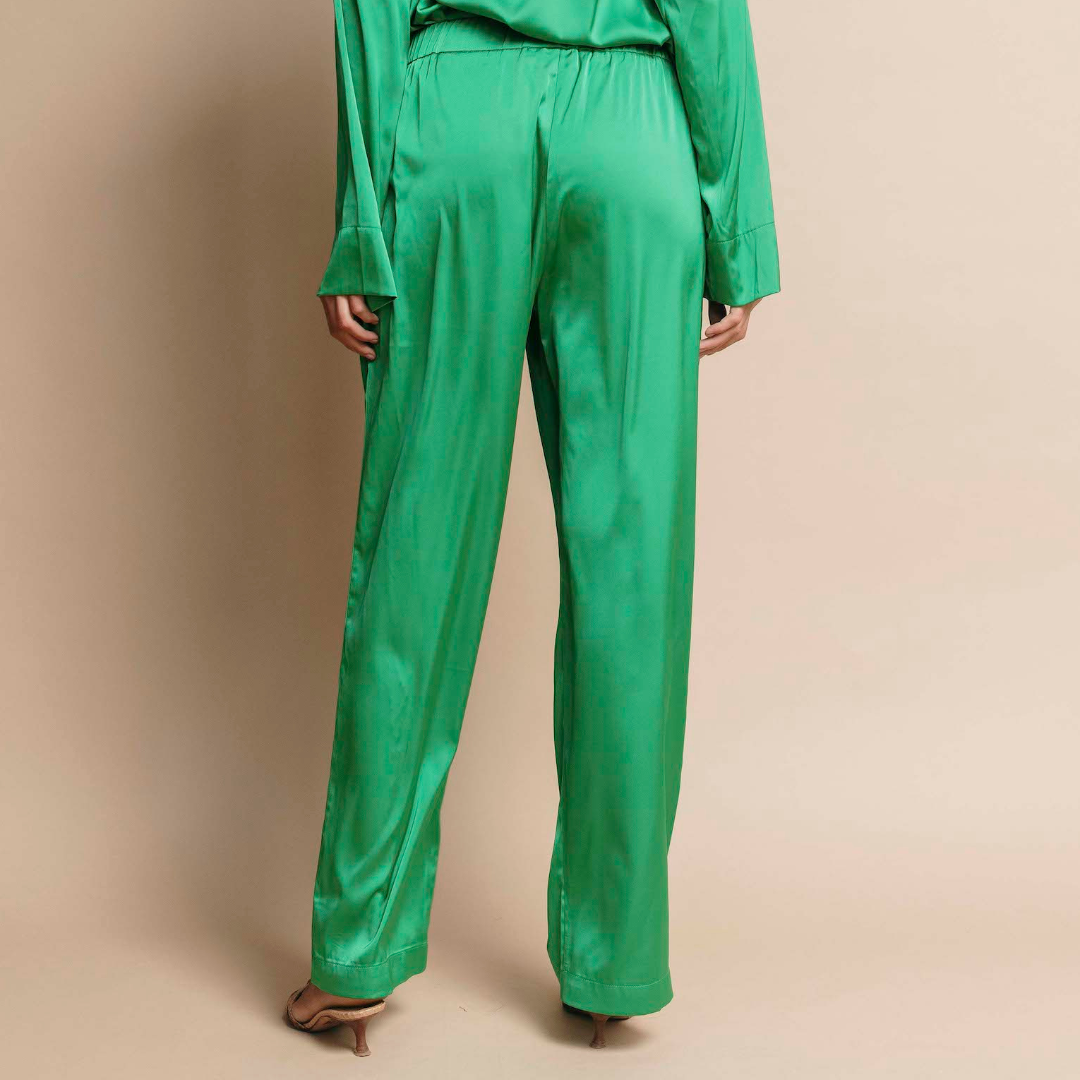 The Jet Set Pant in Emerald